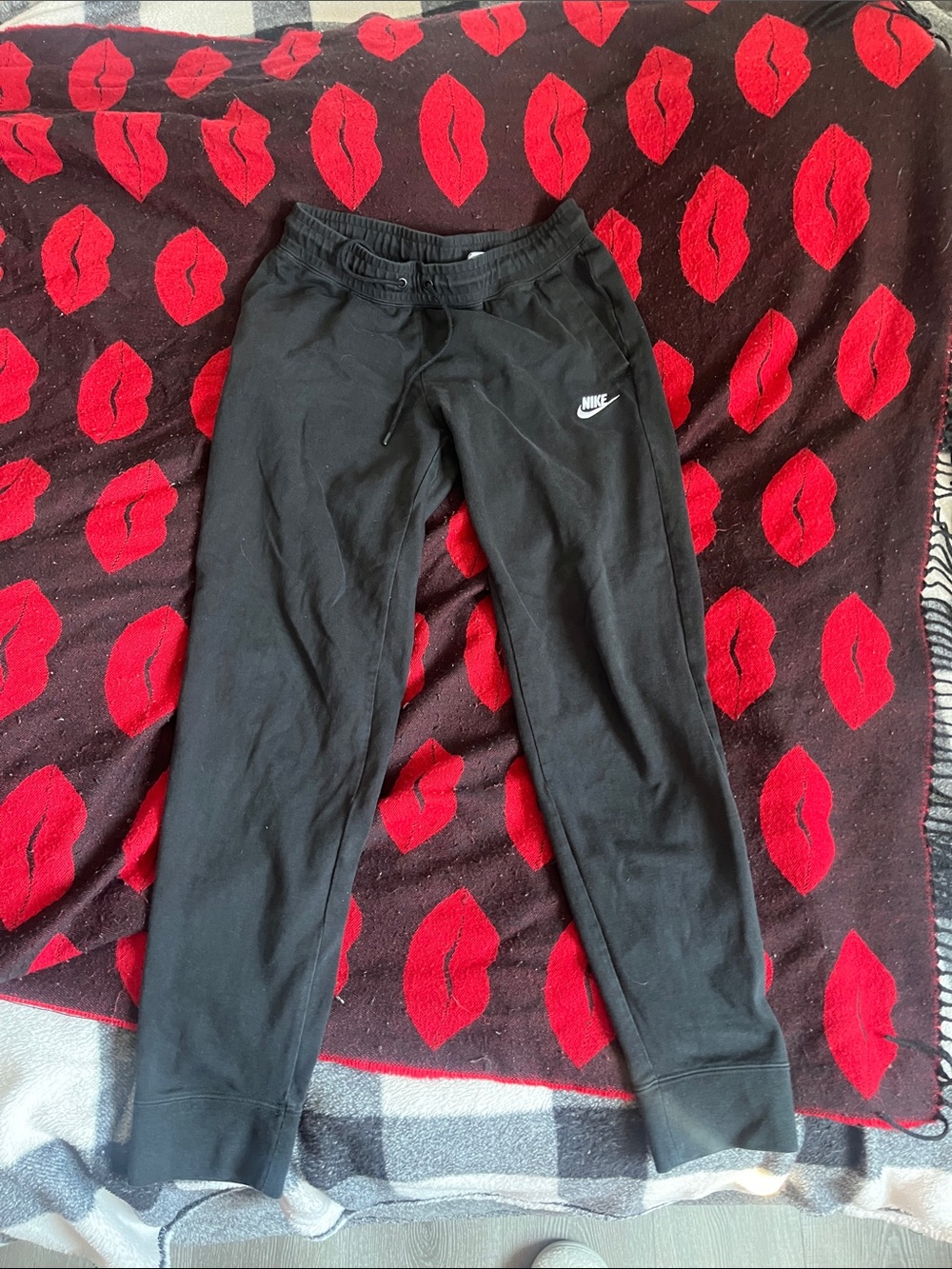 Nike Black Kids Jogger Sweatpants with White Swoosh